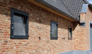 Paarden stalraam met RVS spijlen Paarden stalraam met RVS spijlen